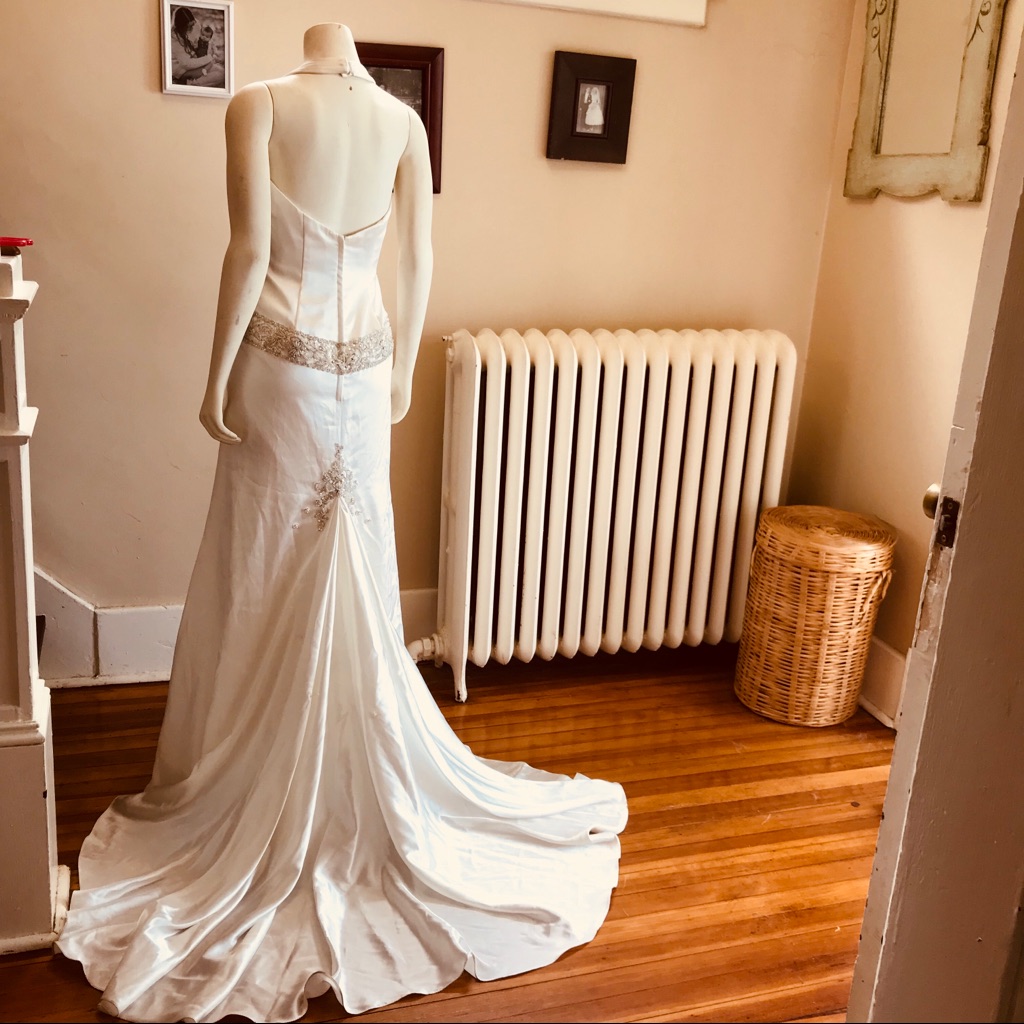 Galina Signature Full Wedding Dress With Train. 4